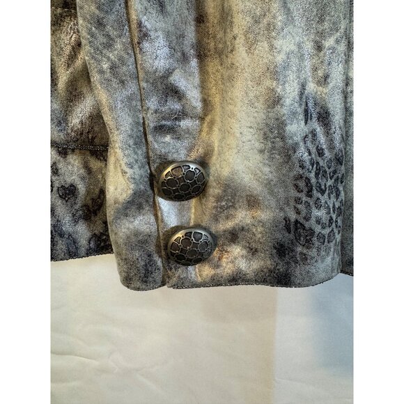 christina v Iridescent snakeskin print blazer with long sleeves, three button cl - Picture 6 of 10